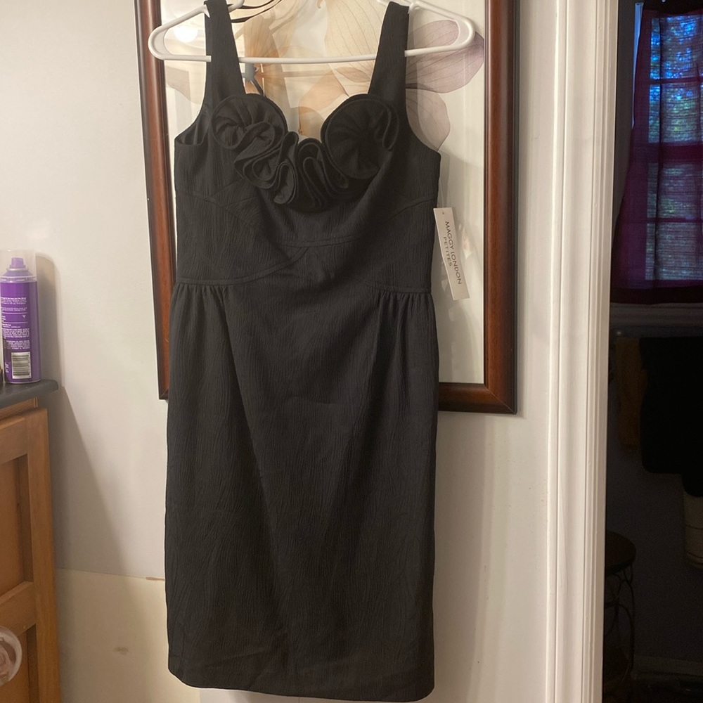 NEW MAGGY LONDON PETITES Black sun dress